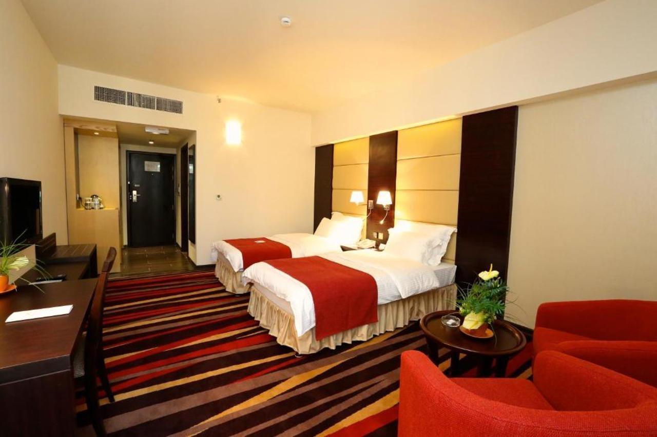 Nehal Hotel Abu Dhabi Exterior foto